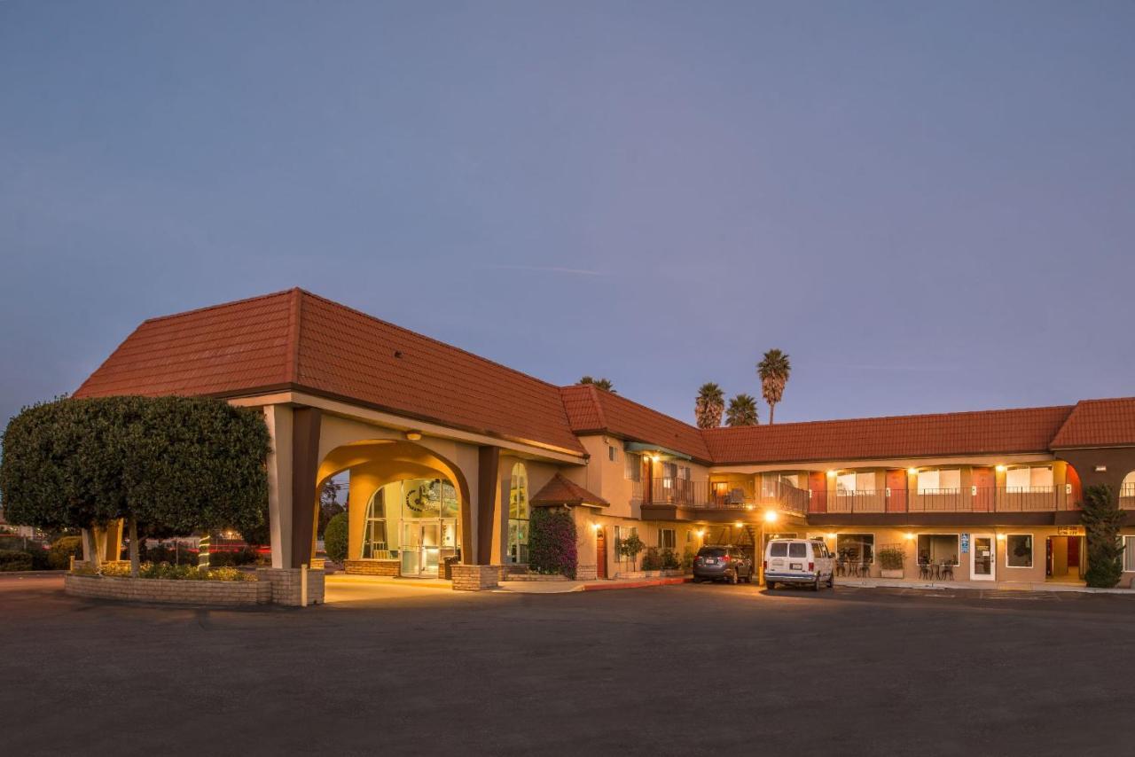 Laurel Inn & Conference Center Salinas Exterior foto